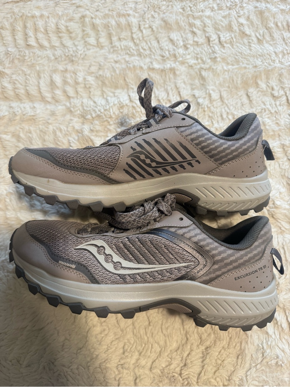 Saucony Excursion TR15 Women’s Trail Running Shoes Size 9 Taupe Grey Like New